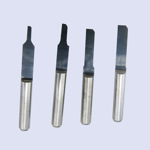 Dao CNC cắt alu giá siêu rẻ tại CNC Đông Phương 